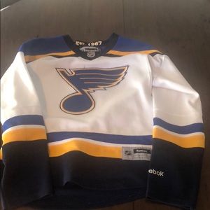 St Louis Blues Hockey Jersey Women’s size small